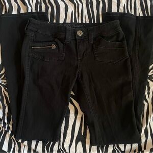black low rise flare jeans with the coolest pockets on the front and back 🖤